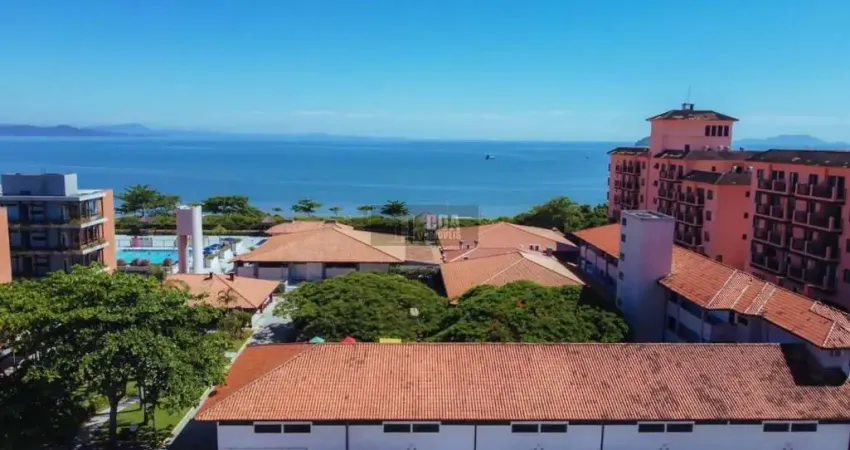 Cobertura com 04 suítes a 100 metros da Praia de Jurerê