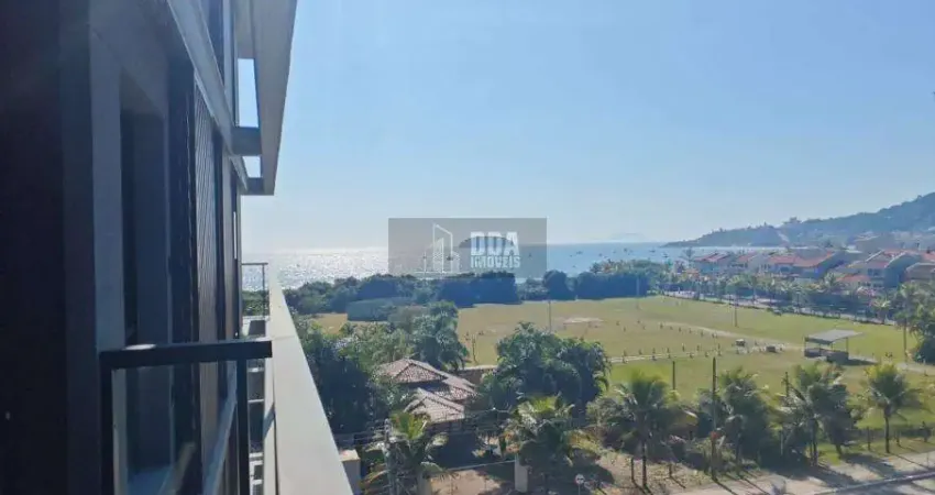 Cobertura com pé direito duplo e vista mar na Praia de Jurerê