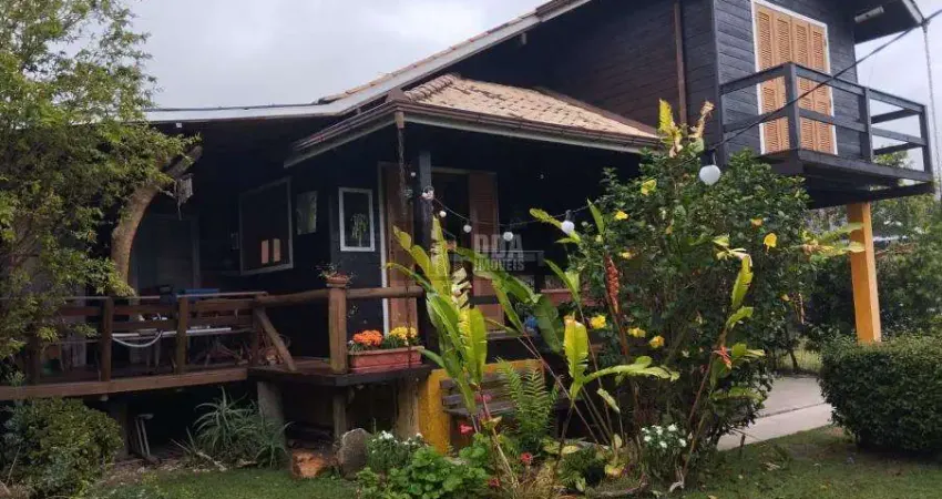 Casa com 3 quartos à venda no São João do Rio Vermelho, Florianópolis 