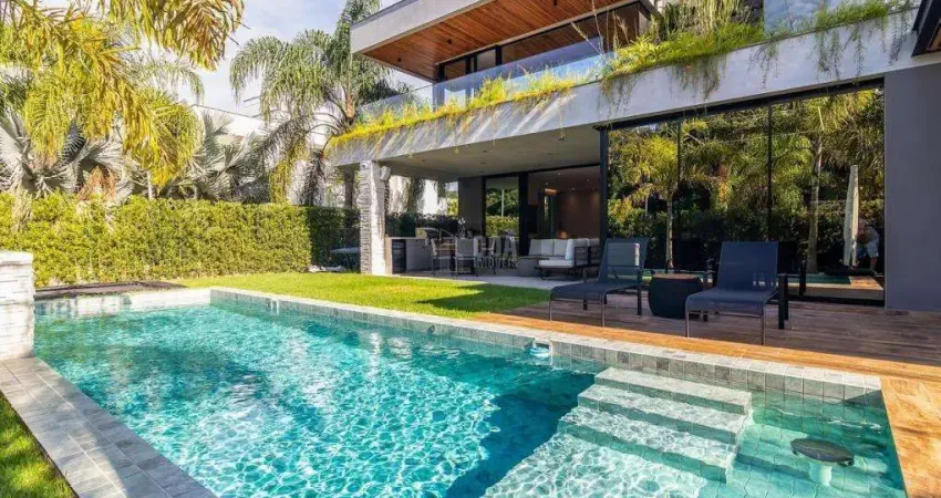 Casa luxuosa no bosque amoraeville em jurerê internacional