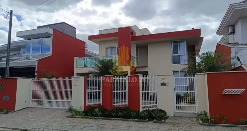 Casa com 4 quartos à venda no Glória, Joinville 