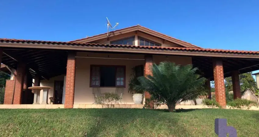 Chácara com 3 dormitórios à venda, 2340 m² Araçoiaba da Serra/SP