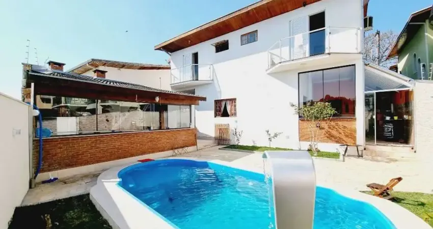 Casa com 3 quartos à venda na Rua Vitória-Régia, Campos Elíseos, Taubaté