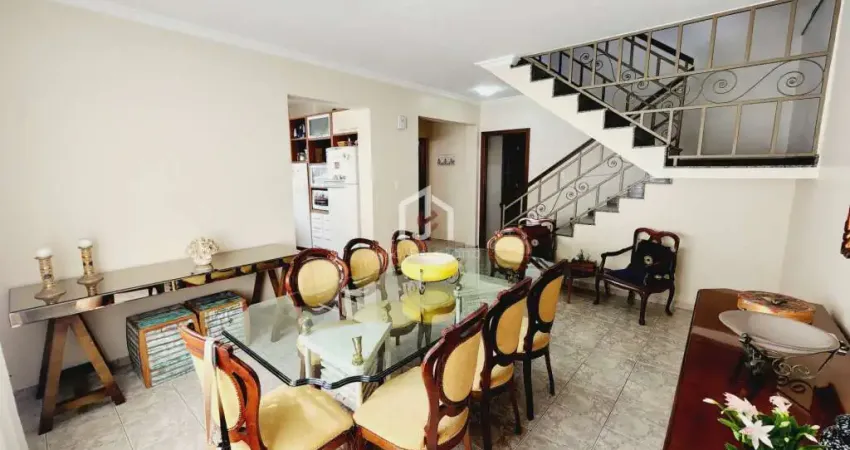 Casa com 4 quartos à venda na Avenida Frei Ângelo Maria, Jardim Santa Clara, Taubaté