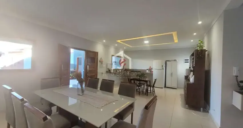 Casa com 3 quartos à venda na Rua Formosa, Jardim Maria Augusta, Taubaté