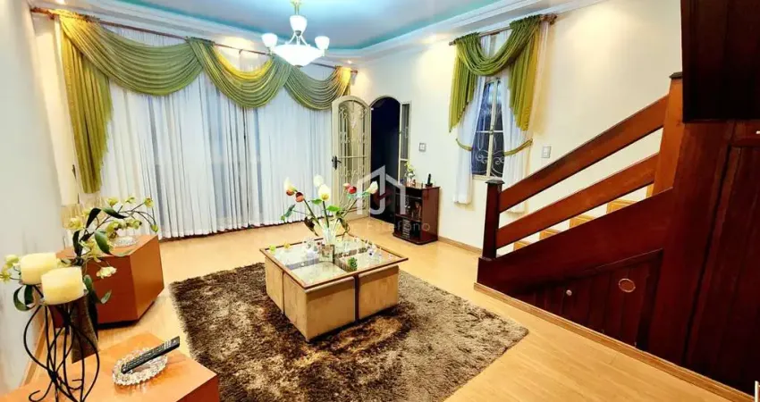 Casa com 3 quartos à venda na Rua Marechal Arthur da Costa e Silva, Centro, Taubaté