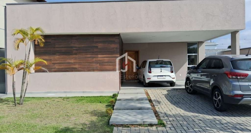 Casa em condomínio fechado com 3 quartos para alugar na Rodovia Amador Bueno da Veiga, Loteamento Residencial Village Splendore, Pindamonhangaba