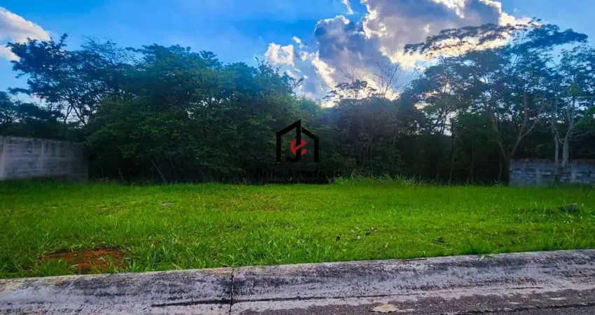 Terreno em condomínio fechado à venda na Rua Dubai, Condominio Cataguá Way, Taubaté