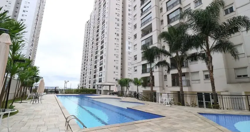 Apartamento repleto de armários, vaga coberta e varanda goumet.