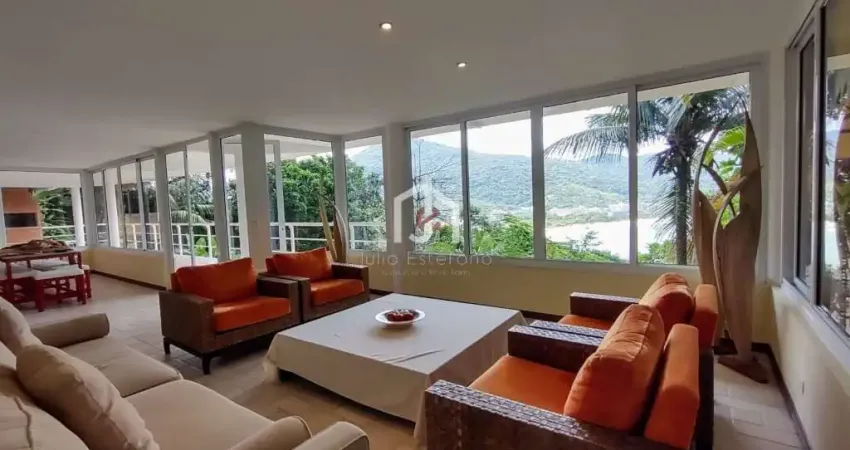 Casa em condomínio fechado com 5 quartos à venda em Toninhas, Ubatuba 