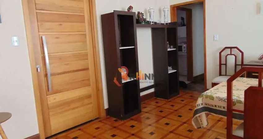 Apartamento semi mobiliado com 3 dormitórios à venda no Alto da Glória