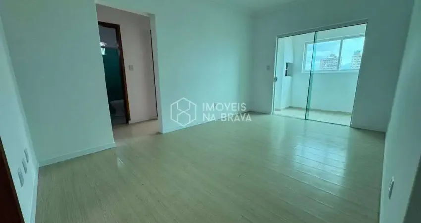 Apartamento 2 quartos quadra mar - locacao - centro - navegantes/sc