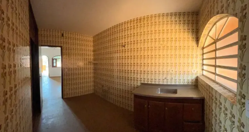 CASA À VENDA COM 4 DORMITÓRIOS NO CENTRO DE UBATUBA- SÃO PAULO