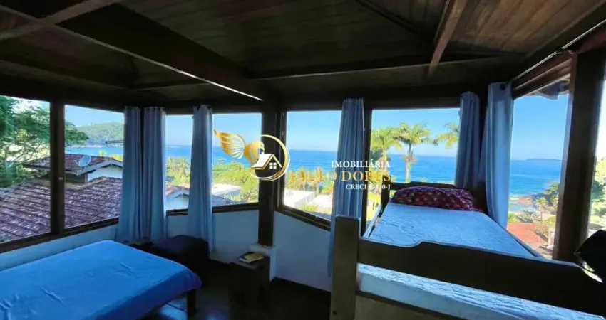 CASA A VENDA COM VISTA PARA O MAR, NA PRAIA VERMELHA EM UBATUBA-SP