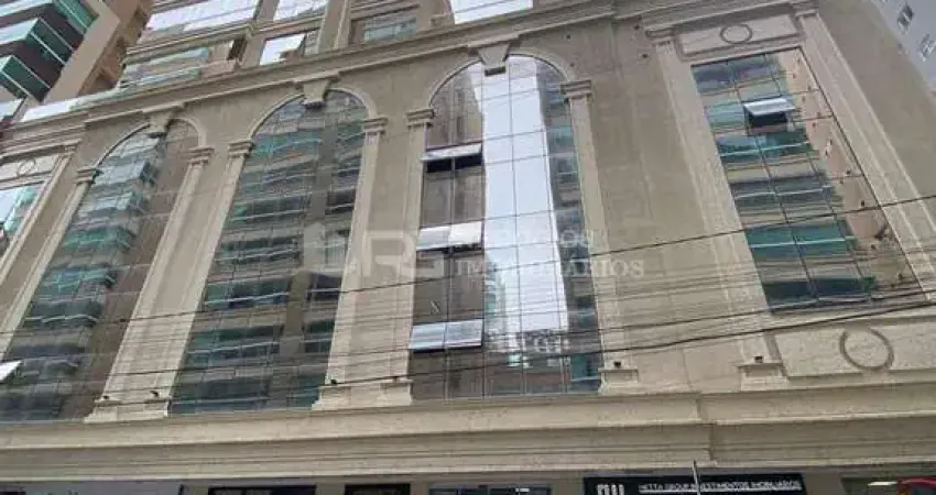 Apartamento alto padrão próximo ao mar, meia praia, itapema - sc