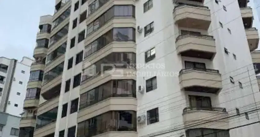 Apartamento com 3 quartos para alugar na Rua 254, 108, Meia Praia, Itapema