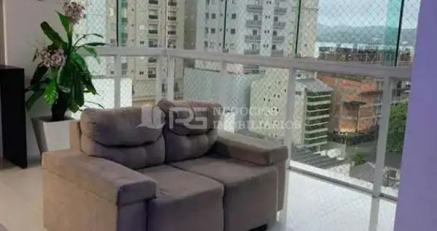 Apartamento a 5o metros do mar , Meia Praia, Itapema - SC