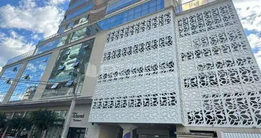 Apartamento finamente mobiliado- ótima localização, meia praia, itapema - sc