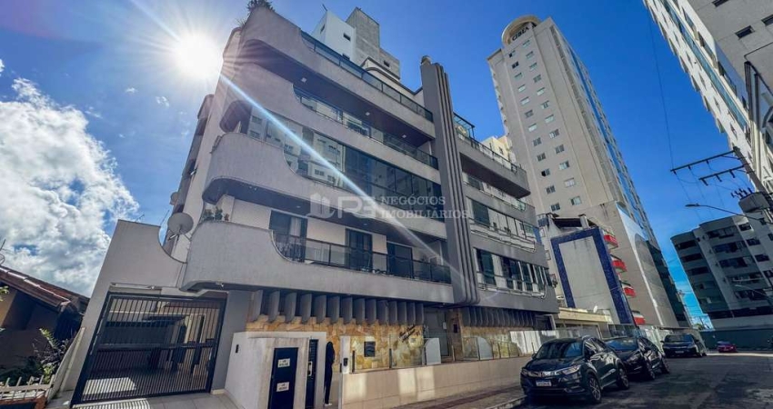 Apartamento diferenciado com ampla Área externa, Centro, Itapema - SC