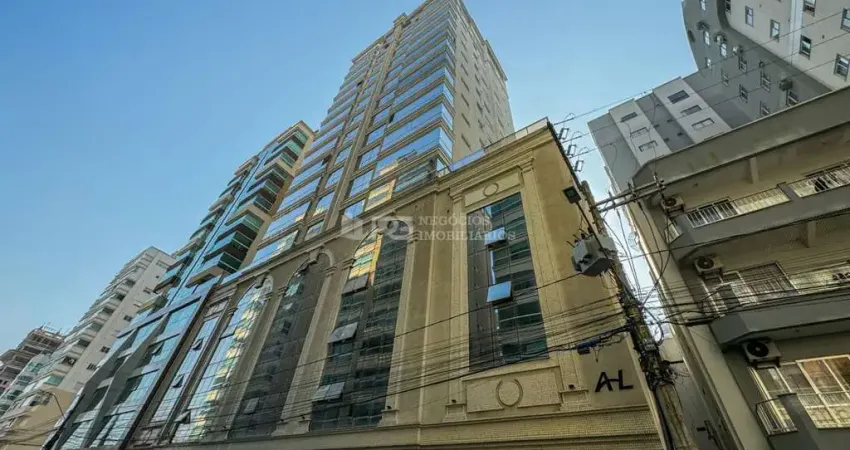 Apartamento alto padrão próximo ao mar, meia praia, itapema - sc