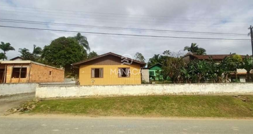Casas com excelente área em Medeiros Barra Velha SC