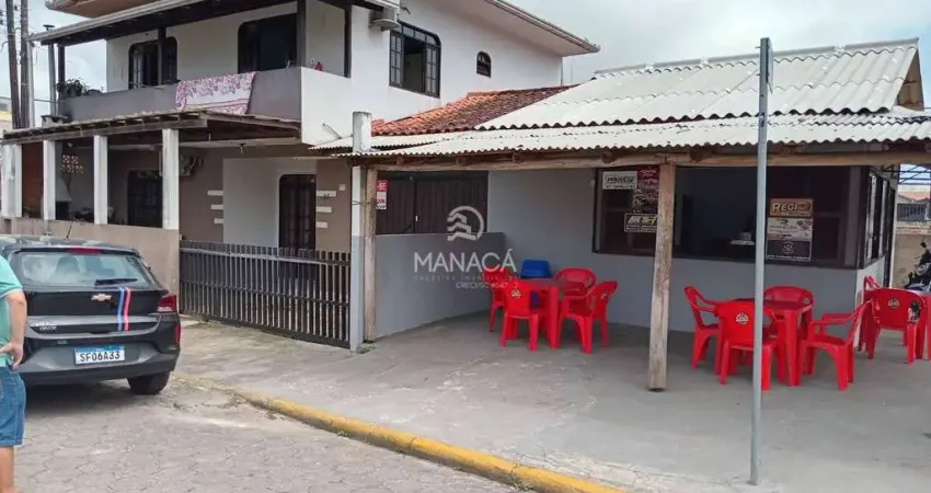 Sobrado com ponto comercial de esquina - são cristóvão - barra velha - sc