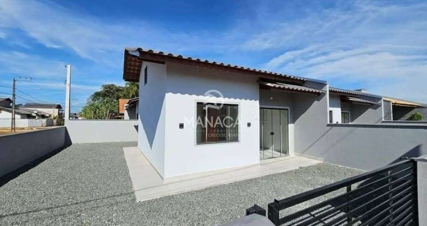 Apresentamos três casas, projetadas para oferecer conforto e qualidade de vida.