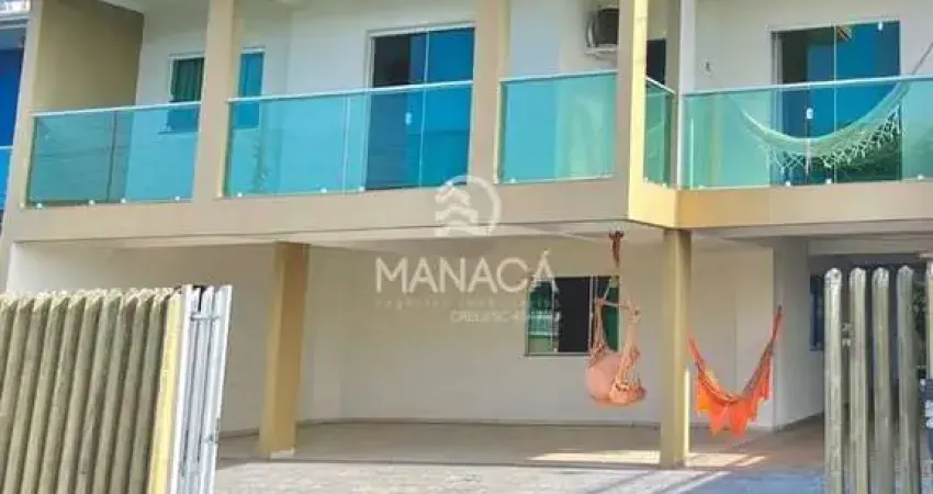 Sobrado 01 suite e 04 dormitórios prox. praia tabuleiro em barra velha - sc