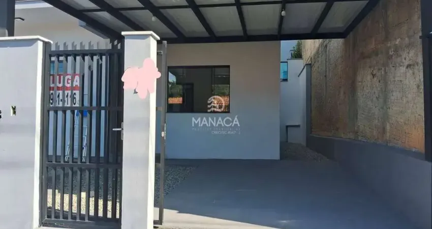 Casa no centro da cidade, 900 metros da praia em Barra Velha - SC