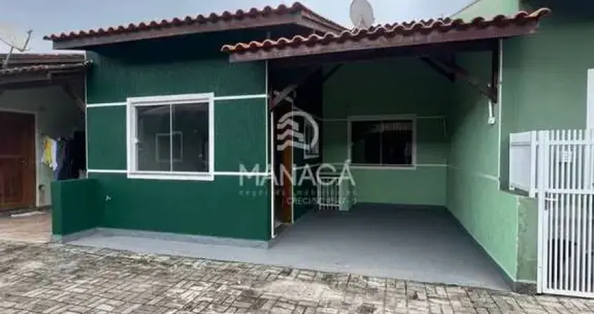 Morar com tranquilidade – casa em condomínio fechado à venda em barra velha sc.