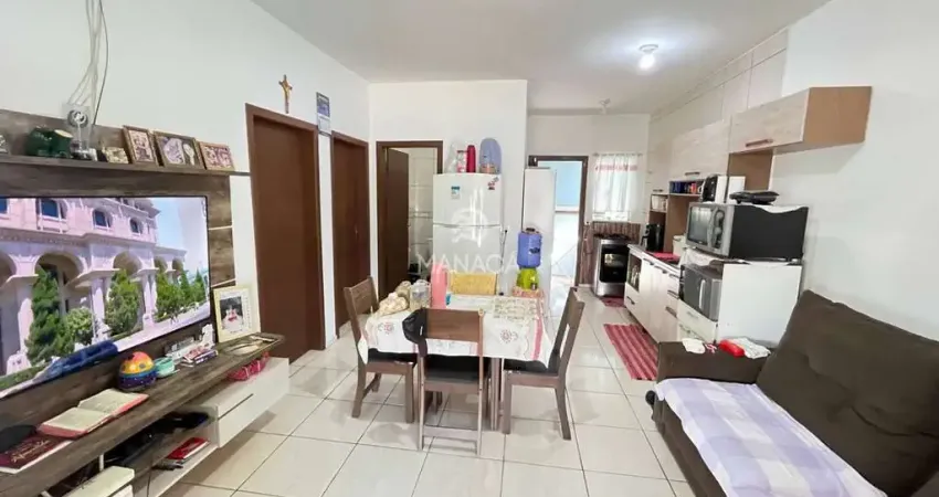 casa geminada 2 quartos garagem coberta churrasqueira Itajuba