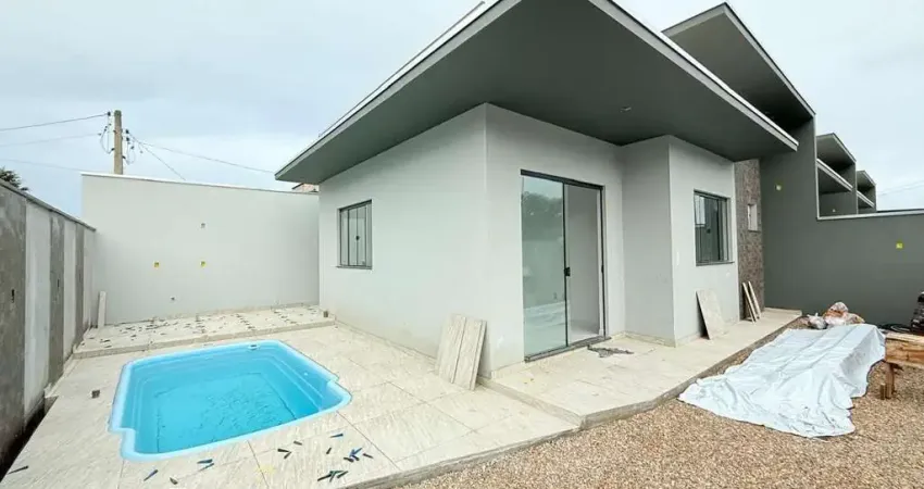 Casa de esquina com Piscina na praia de Itajuba, na cidade de Barra Velha/SC
