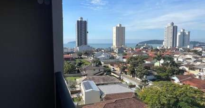 Apartamento pronto, com vista mar, à apenas 370m do mar, no Centro de Balneário