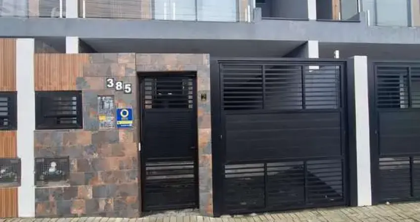 Excelente Sobrado semi-mobiliado, com 3 suítes, no Centro de Piçarras, à apenas