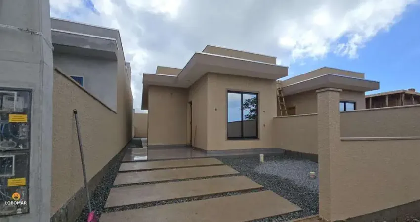 Casa geminada em construção, com 2 dormitórios à venda, 63m² por R$ 290.000 em B