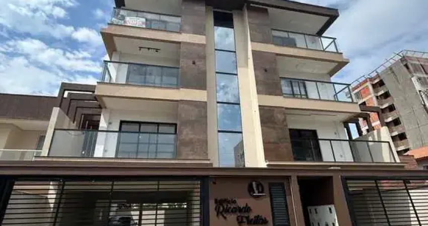 Apartamento com duas suítes à apenas 350m do mar, em bal. piçarras sc