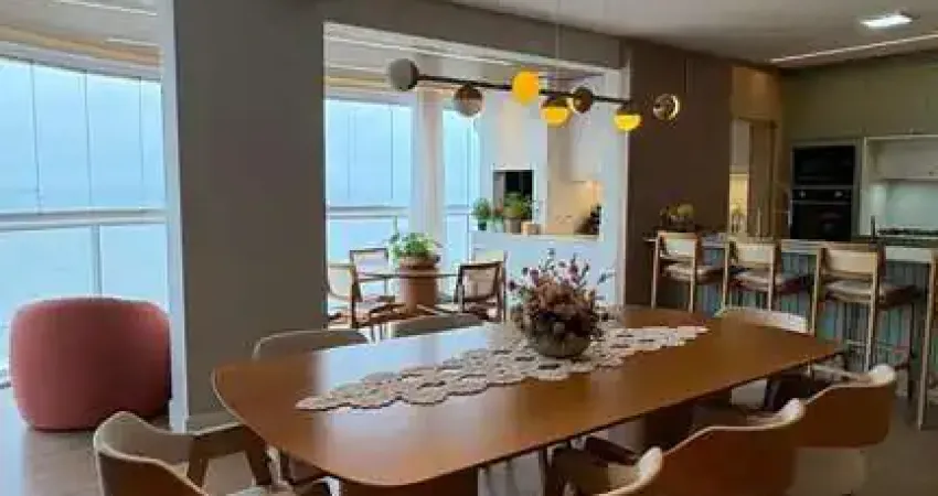 Apartamento frente mar com 145m², finamente mobiliado, 3 vagas de garagem, em ba