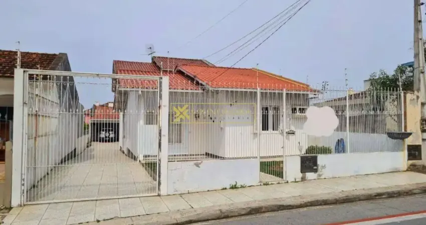 Casa com 5 dormitórios à venda, 183 m² por R$ 899.000,00 - Barreiros - São José/SC