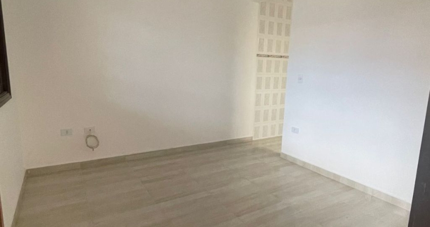 Casa para Locação com 2 Dormitórios, Suíte e Espaço Gourmet!