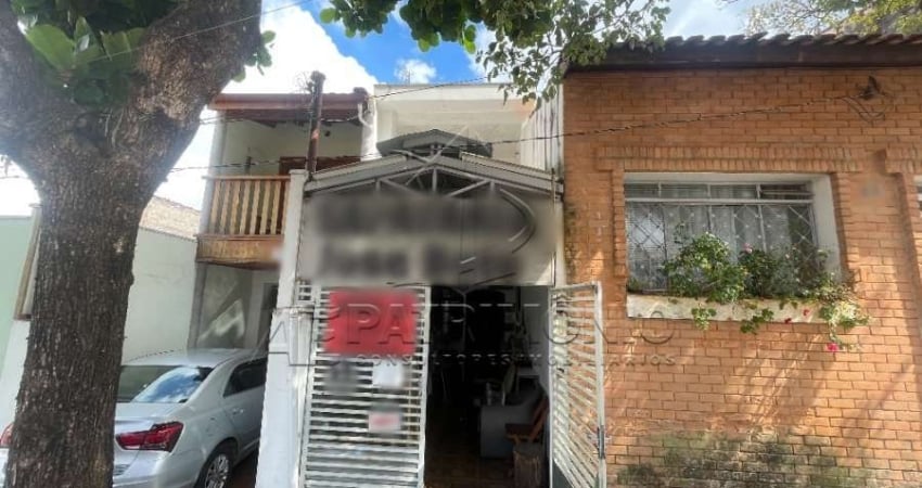 CASA SOBRADO LEÃO COM 2 DORMITORIOS SENDO SUITES