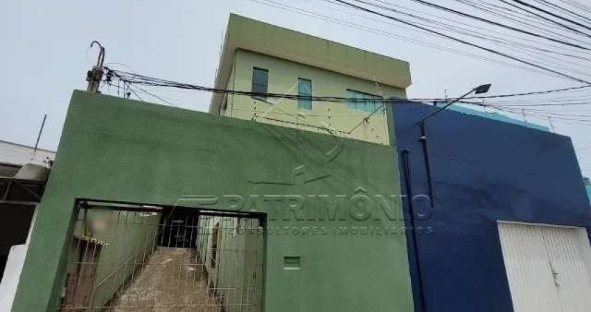 CASA ASSOBRADADA FERREIRA COM 4 QUARTOS