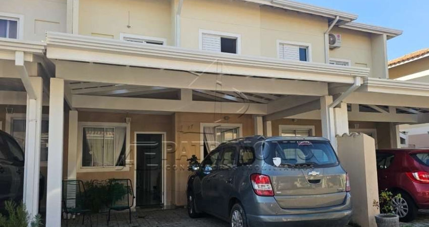 CASA ASSOBRADADA VILLAGE SALERMO COM 3 QUARTOS SENDO 1 SUITE