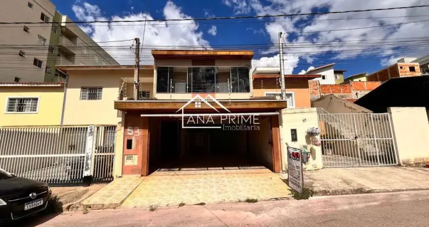 Casa assobradada 300m² - 4 dormitórios - Jardim dos Bandeirantes