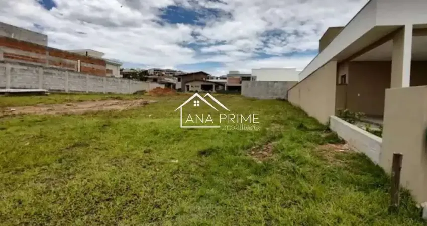 Terreno à Venda de 600m² - Plano - Cond. Colinas do Paratehy Norte