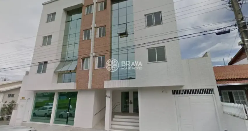 Apartamento semi mobiliado para locação anual em balneário camboriú- águas do atlântico