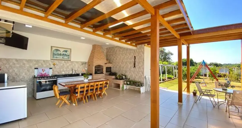 Casa em Condomínio para Venda em Boituva, Fazenda Castelo, 4 dormitórios, 1 suíte, 3 banheiros, 8 vagas
