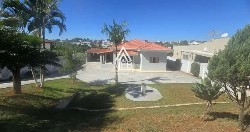 Casa para Venda em Boituva, Jardim Flamboyant III, 3 dormitórios, 1 suíte, 4 banheiros, 8 vagas