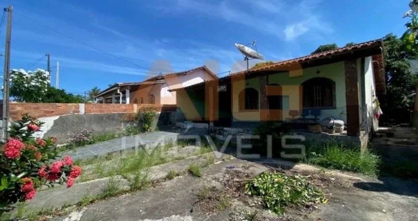 Casa 2 Quartos Quintal Espaço Para Piscina e Churrasqueira