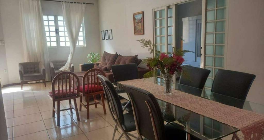 Casa à venda no São Luiz, Pará de Minas 