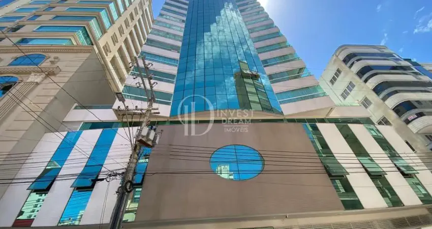 Apartamento com 4 quartos para alugar na Rua 241, 78, Meia Praia, Itapema